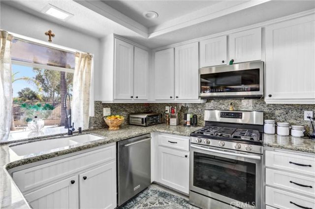 17102 Whispering Brook, Riverside, CA 92503