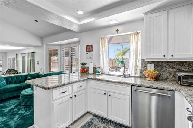 17102 Whispering Brook, Riverside, CA 92503