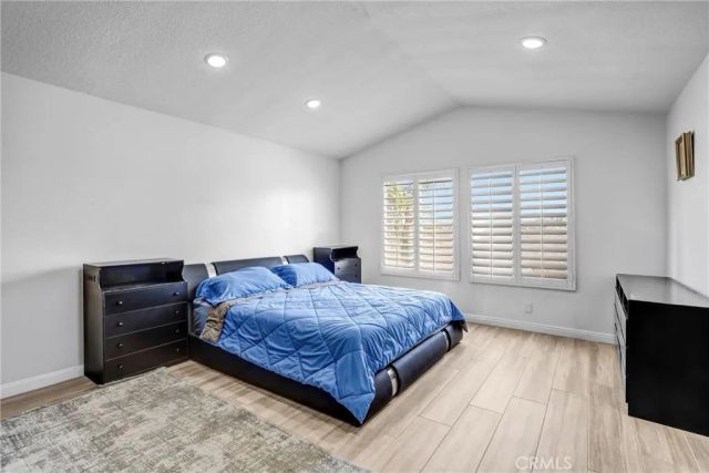 17102 Whispering Brook, Riverside, CA 92503