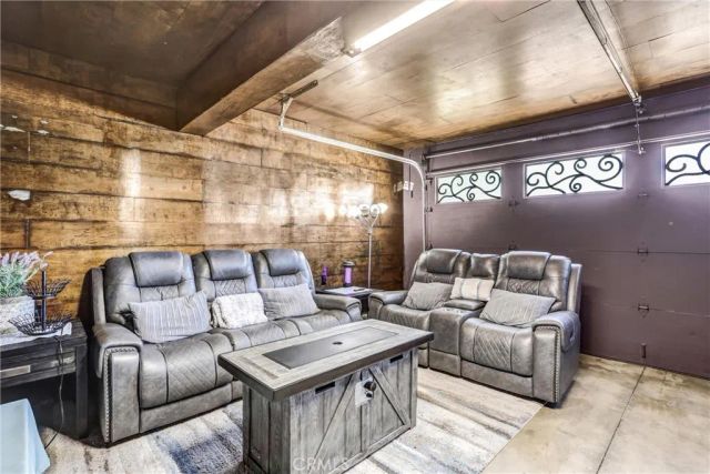 17102 Whispering Brook, Riverside, CA 92503