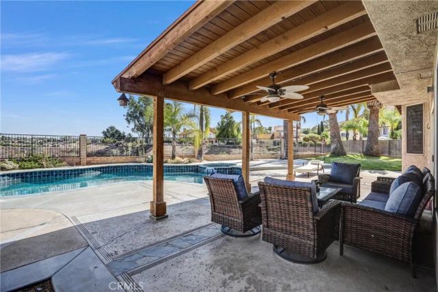 17102 Whispering Brook, Riverside, CA 92503