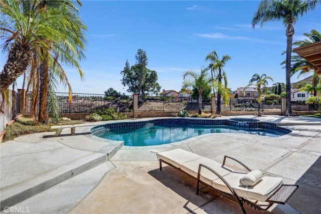 17102 Whispering Brook, Riverside, CA 92503