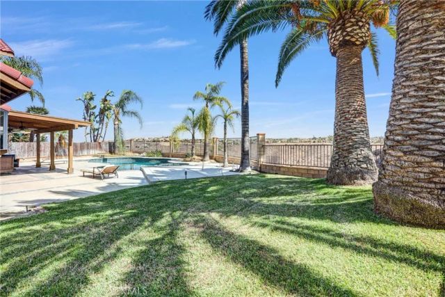 17102 Whispering Brook, Riverside, CA 92503