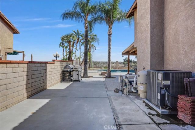 17102 Whispering Brook, Riverside, CA 92503
