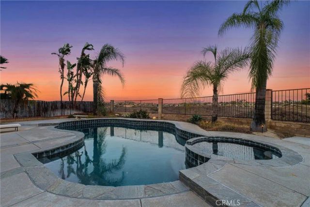 17102 Whispering Brook, Riverside, CA 92503