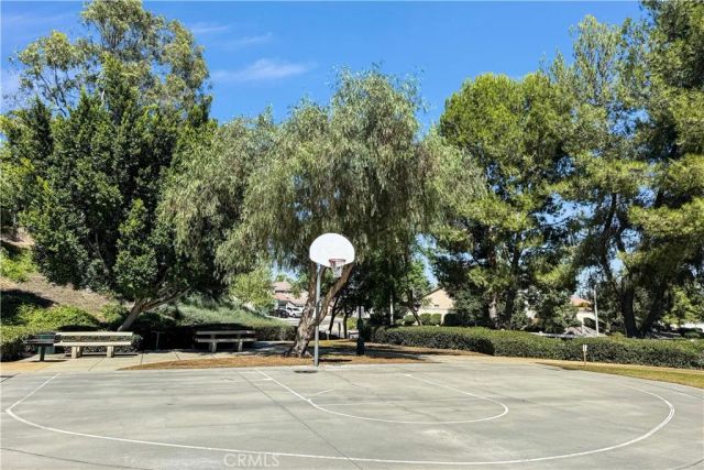 17102 Whispering Brook, Riverside, CA 92503
