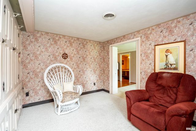 801 OAKWOOD Road, East Peoria, IL 61611