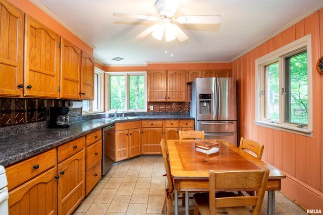 801 OAKWOOD Road, East Peoria, IL 61611