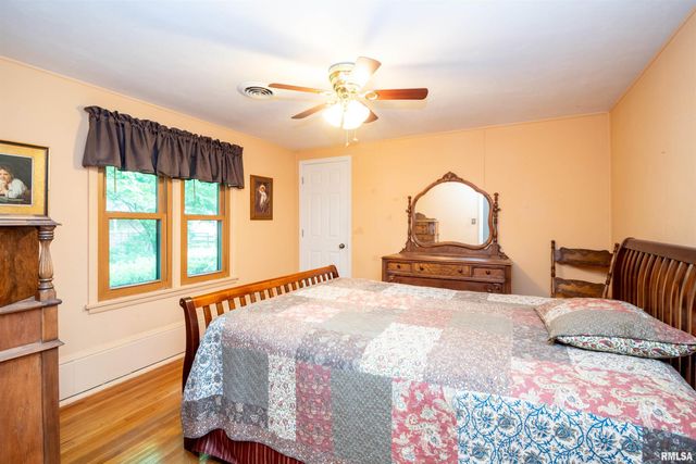 801 OAKWOOD Road, East Peoria, IL 61611