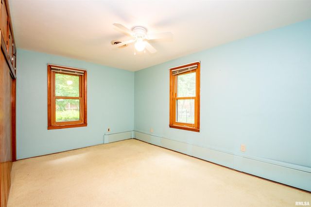 801 OAKWOOD Road, East Peoria, IL 61611