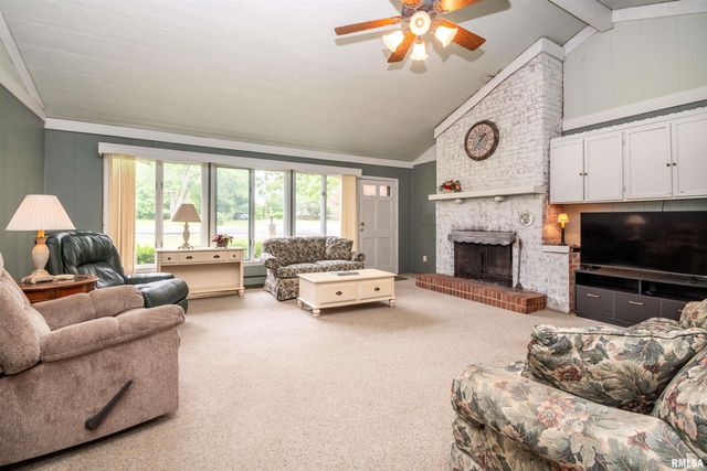 801 OAKWOOD Road, East Peoria, IL 61611