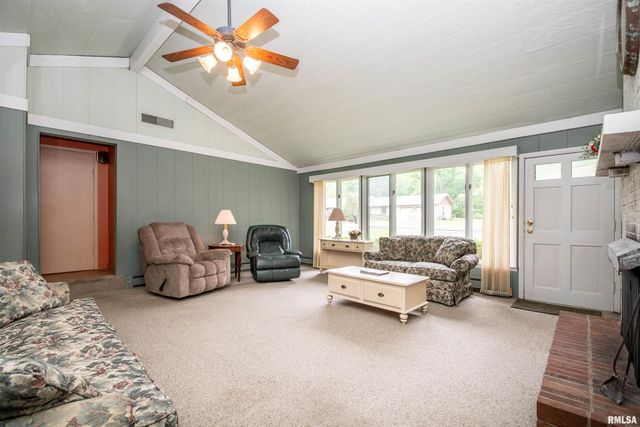 801 OAKWOOD Road, East Peoria, IL 61611