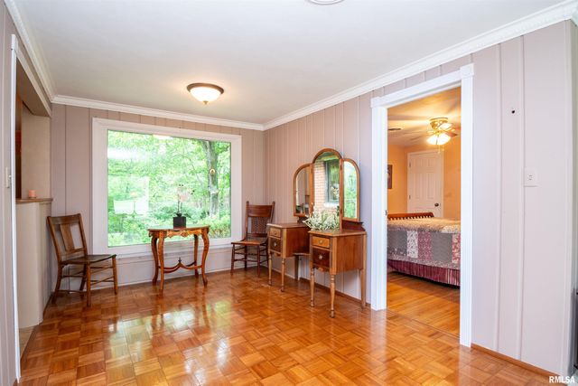 801 OAKWOOD Road, East Peoria, IL 61611