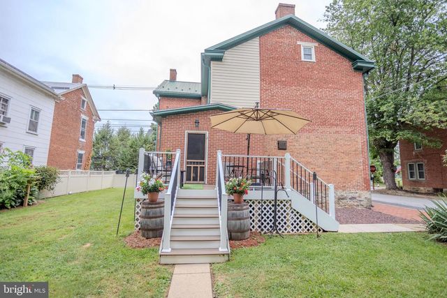 118 E MAIN ST, Fairfield, PA 17320