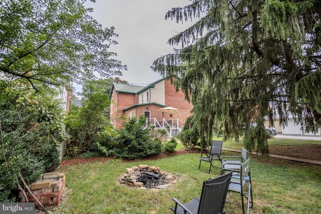 118 E MAIN ST, Fairfield, PA 17320