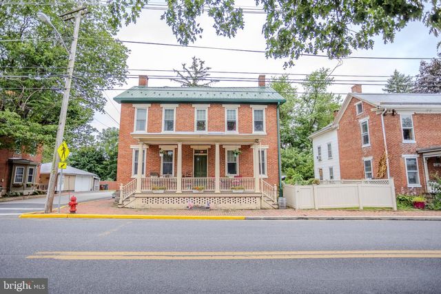 118 E MAIN ST, Fairfield, PA 17320