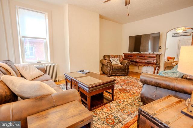 118 E MAIN ST, Fairfield, PA 17320