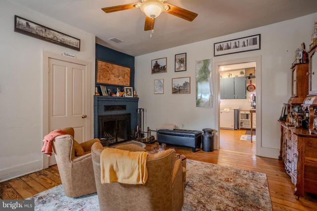 118 E MAIN ST, Fairfield, PA 17320