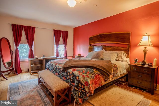 118 E MAIN ST, Fairfield, PA 17320