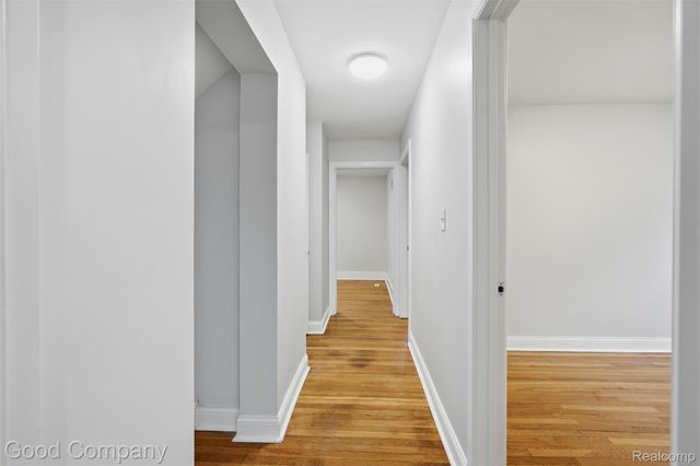 2717 burlingame, Detroit, MI 48206