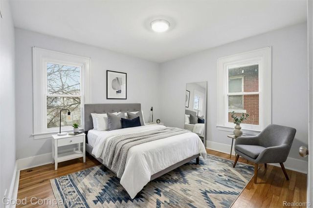 2717 burlingame, Detroit, MI 48206