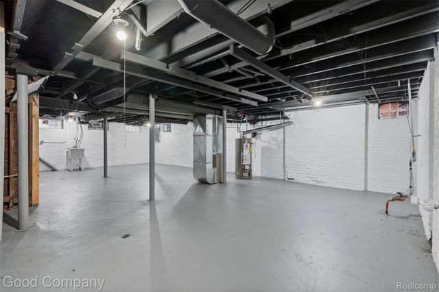 2717 burlingame, Detroit, MI 48206