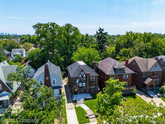 2717 burlingame, Detroit, MI 48206