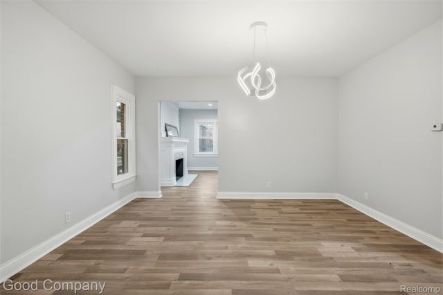 2717 burlingame, Detroit, MI 48206