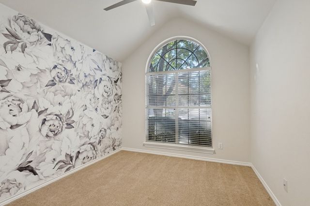 2237 Wembley Wood Lane, Bedford, TX 76022