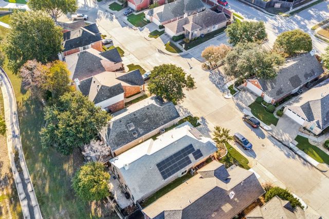 2237 Wembley Wood Lane, Bedford, TX 76022