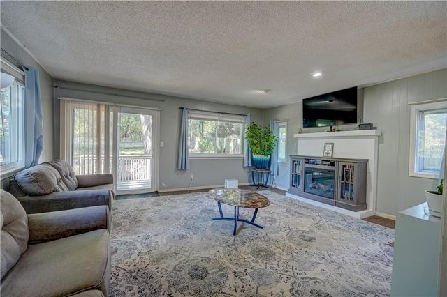 1708 S Pearl Street, Independence, MO 64055