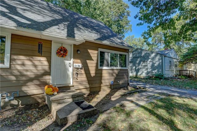 1708 S Pearl Street, Independence, MO 64055
