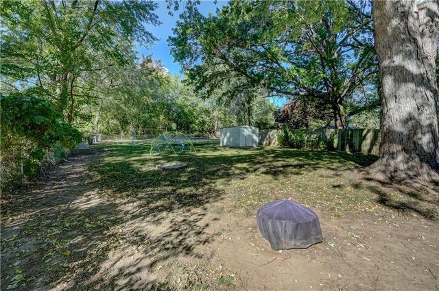 1708 S Pearl Street, Independence, MO 64055