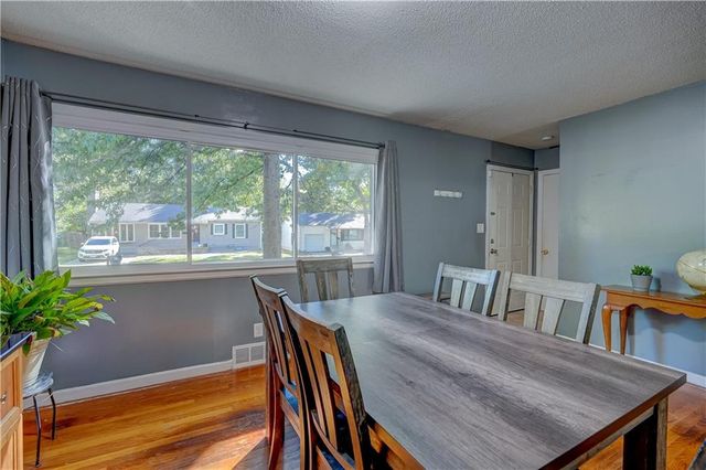1708 S Pearl Street, Independence, MO 64055