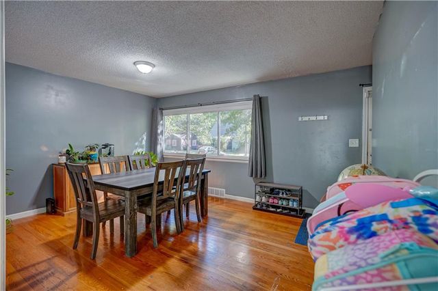 1708 S Pearl Street, Independence, MO 64055