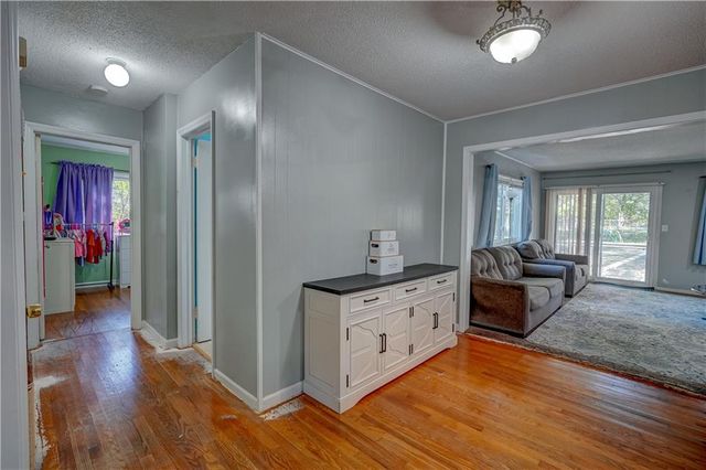 1708 S Pearl Street, Independence, MO 64055