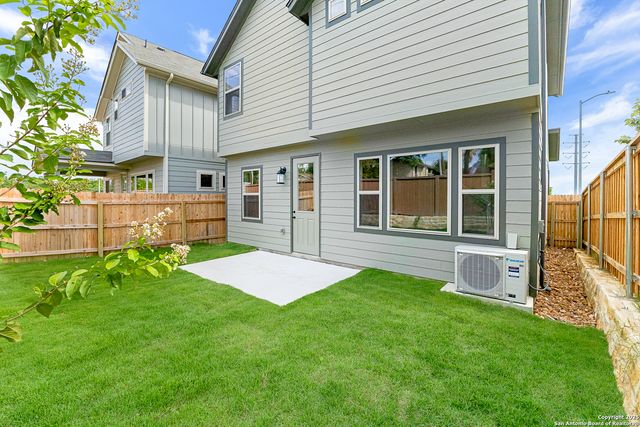 100 Tribus, Leon Valley, TX 78238