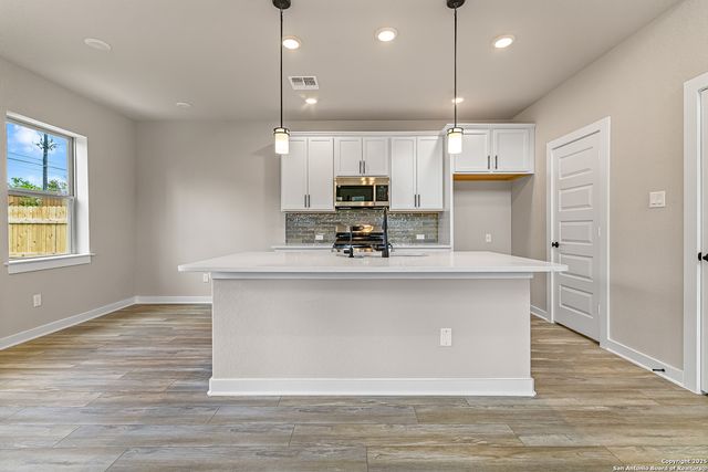 100 Tribus, Leon Valley, TX 78238