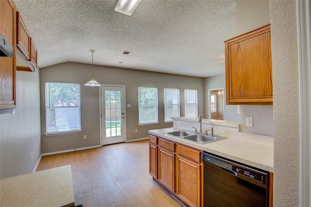 2363 Laurelhill Lane, Fort Worth, TX 76133