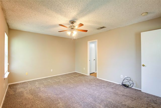 2363 Laurelhill Lane, Fort Worth, TX 76133