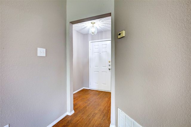 2363 Laurelhill Lane, Fort Worth, TX 76133
