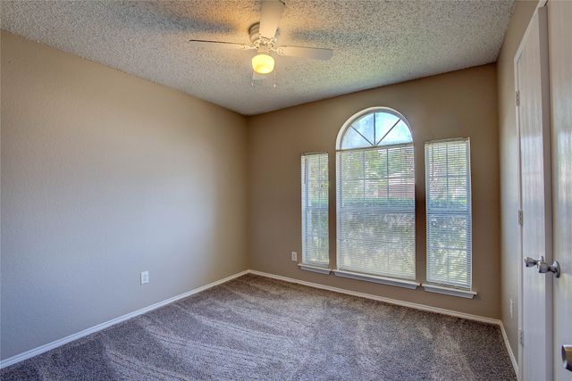 2363 Laurelhill Lane, Fort Worth, TX 76133