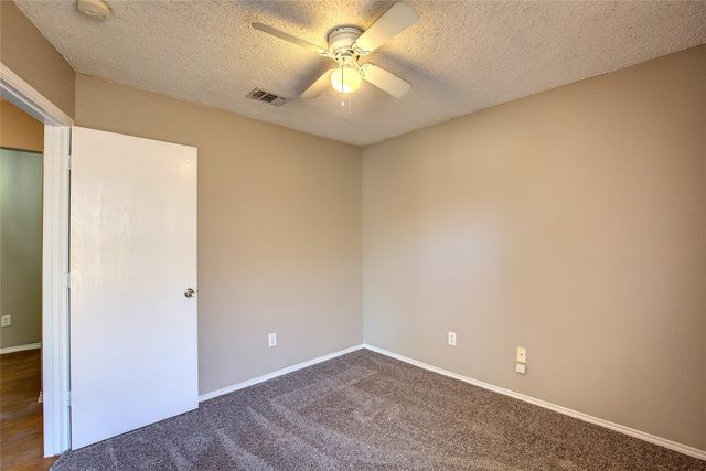 2363 Laurelhill Lane, Fort Worth, TX 76133