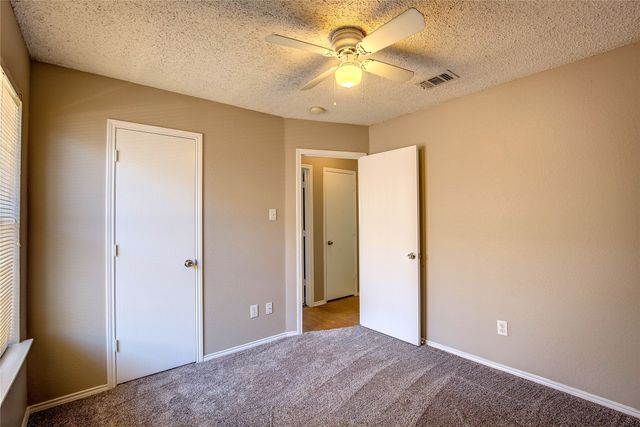 2363 Laurelhill Lane, Fort Worth, TX 76133