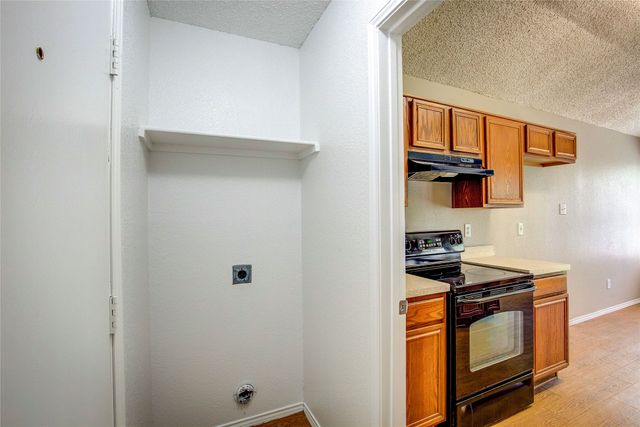 2363 Laurelhill Lane, Fort Worth, TX 76133