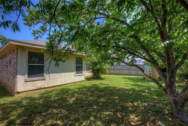 2363 Laurelhill Lane, Fort Worth, TX 76133
