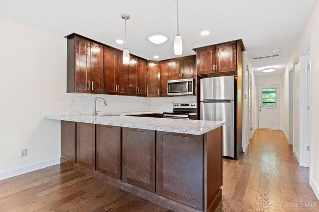 125 Park Meadows Drive, Yellow Springs, OH 45387