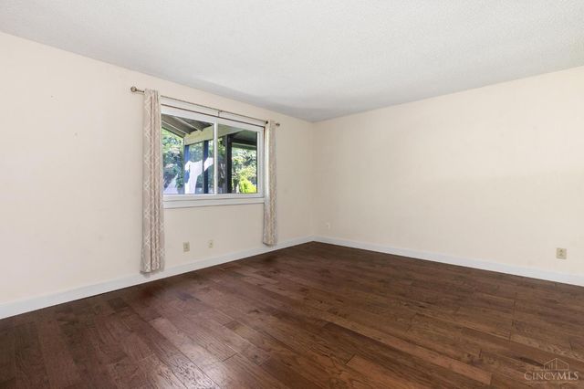 125 Park Meadows Drive, Yellow Springs, OH 45387