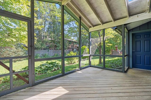 125 Park Meadows Drive, Yellow Springs, OH 45387