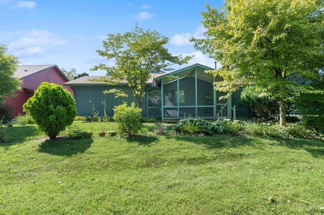 125 Park Meadows Drive, Yellow Springs, OH 45387